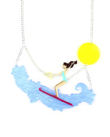 Water_skiing_necklace_la_vidriola_detail