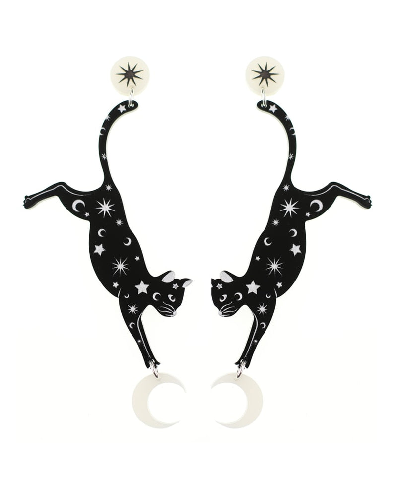 Witch's-cats-and-the-moon-earrings-classic-halloween-2020-la-vidriola-detail