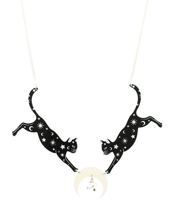 Witch's-cats-and-the-moon-necklace-classic-halloween-2020-la-vidriola-detail