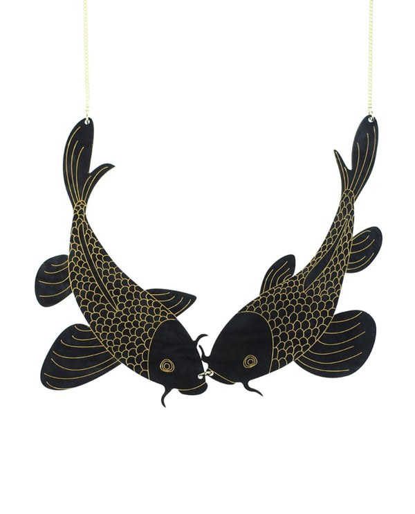 black-koi-fish-necklace-la-vidriola-plastic-jewellery-classic-detail