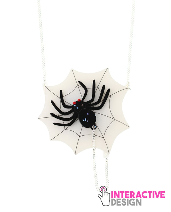 cobweb-necklace-interactive-halloween-2020-la-vidriola-detail