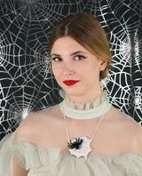 cobweb-necklace-interactive-halloween-2020-la-vidriola-product
