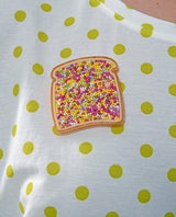 fairy-bread-brooch-la-vidriola-plastic-jewellery-take-away-last-minute-zoom-product