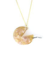 fortune-cookie-pendant-la-vidriola-plastic-jewellery-take-away-detail