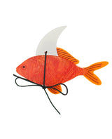 like-a-shark-marbled-brooch-classic-la-vidriola-detail