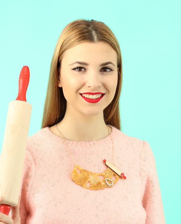 making-delicious-cookies-necklace-christmas-la-vidriola-product