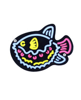 neon_fugu_statement_brooch_plastic_jewerelly_la_vidriola_detail