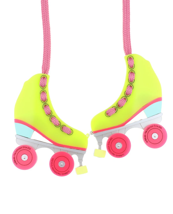 roller-skate-necklace-la-vidriola-plastic-jewellery-pop-detail