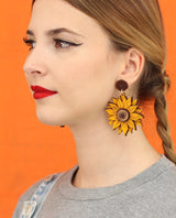 sunflower-earrings-halloween-2020-la-vidriola-zoom