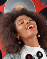 vinilo_earring_la_vidriola_gold_campaign