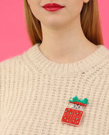 white-cat-playing-in-Gift-box-brooch--interactive--Christmas-2020-la-vidriola-zoom-2