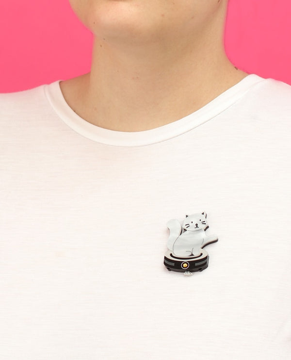 white cat riding robot vacuum-brooch-classic-la-vidriola-product